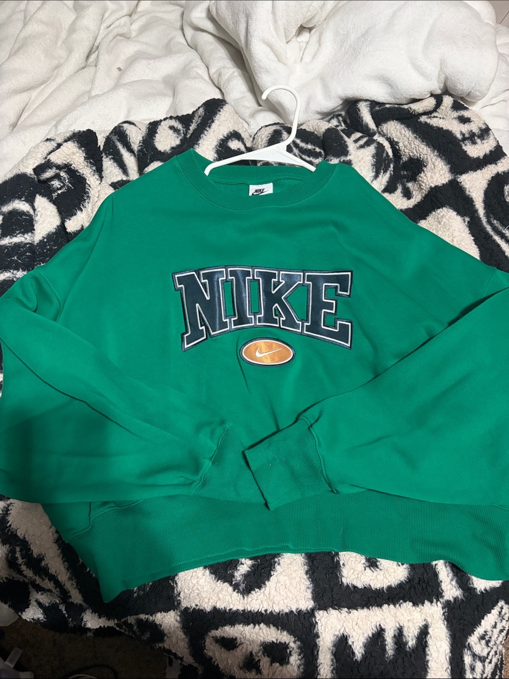 Nike Green Cropped Crewneck Sweatshirt with Embroidered Logo